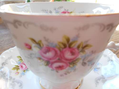 Royal Albert Tranquillity, Trio