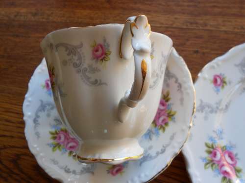 Royal Albert Tranquillity, Trio