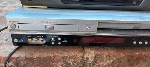 VHS DVD player