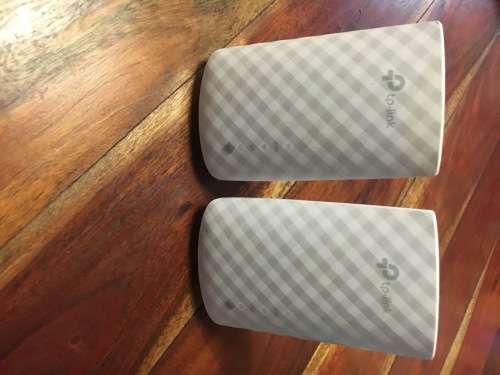 AC750 WiFi Range Extender x 2