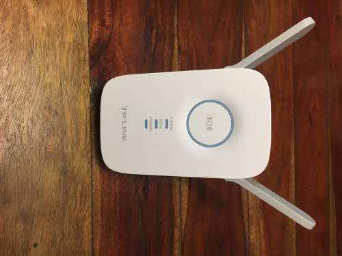 RE350 AC1200 Wi-Fi Range Extender