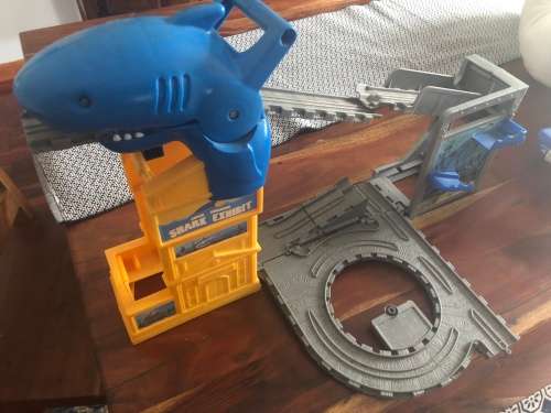 Fisher-Price Thomas Shark Exhibit Play Set