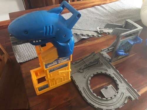 Fisher-Price Thomas Shark Exhibit Play Set