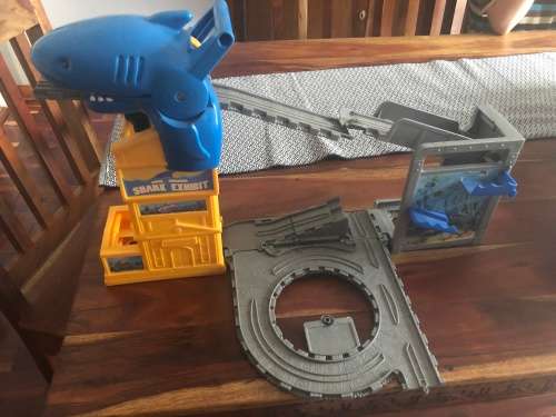 Fisher-Price Thomas Shark Exhibit Play Set