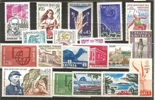 MIXED WORLD   MOUNTED MINT  LOT MOSTLY FRENCH