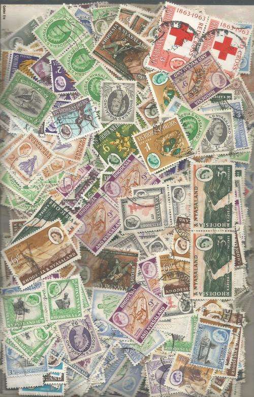 RHODESIA MIXED USED LOT SOME DUPP. IN PKT.85G.