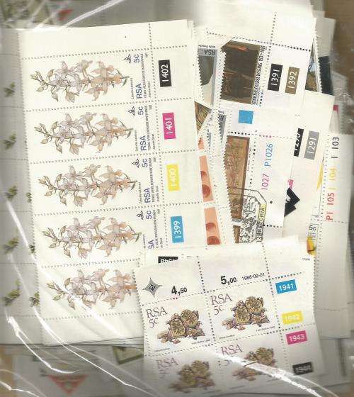 MIXED  SA & AREA UN MOUNTED MINT & [CTO] LOT IN PKT,SOME DUPP.209 .GS