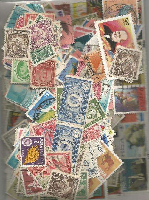 MIXED  world used  LOT IN PKT,SOME DUPP.49 .GS