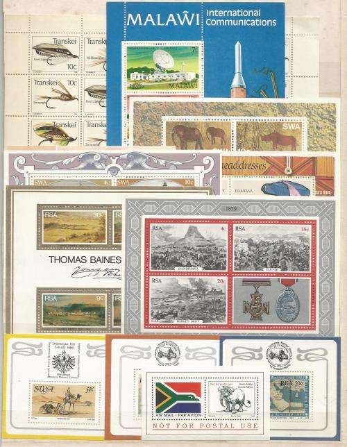 MIXED WORLD  UN MOUNTED MINT MINI SHEETS