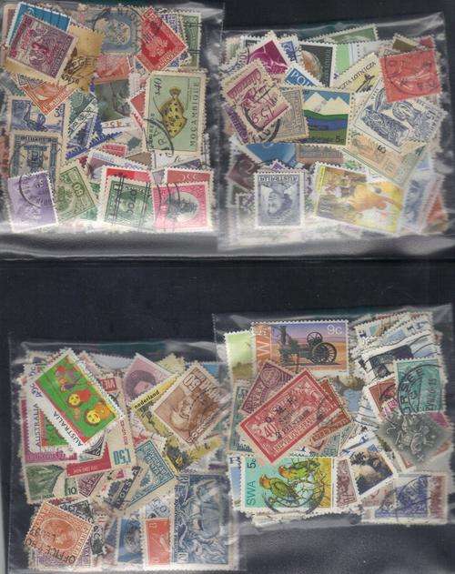 MIXED WORLD A10 USED LOT IN PKTS. SOME DUPP.