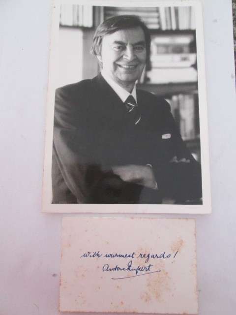 PHOTOGRAPH AND AUTOGRAPH ANTON RUPERT