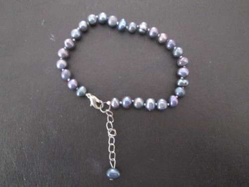 3 LOVELY PEARL BRACELETS UP FOR GRABS R1 CRAZY START SEE BELOW