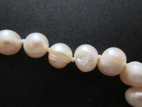 3 LOVELY PEARL BRACELETS UP FOR GRABS R1 CRAZY START SEE BELOW