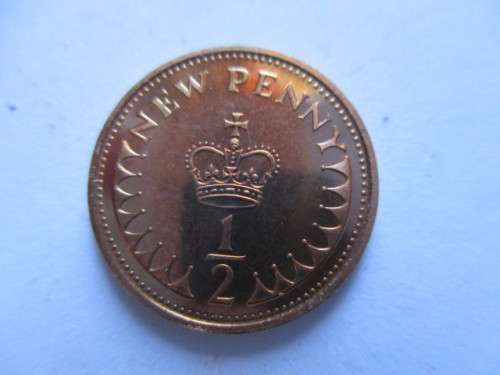 GREAT BRITAIN - MIRROR IMAGE 1/2 NEW PENNY 1971 UNCIRCULATED