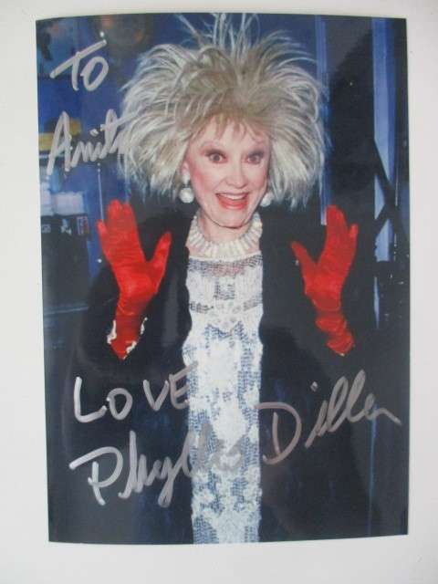 AUTOGRAPHED / SIGNED - PHYLLIS DILLER - STAR LINE -    12CM X 17 1/2 CM