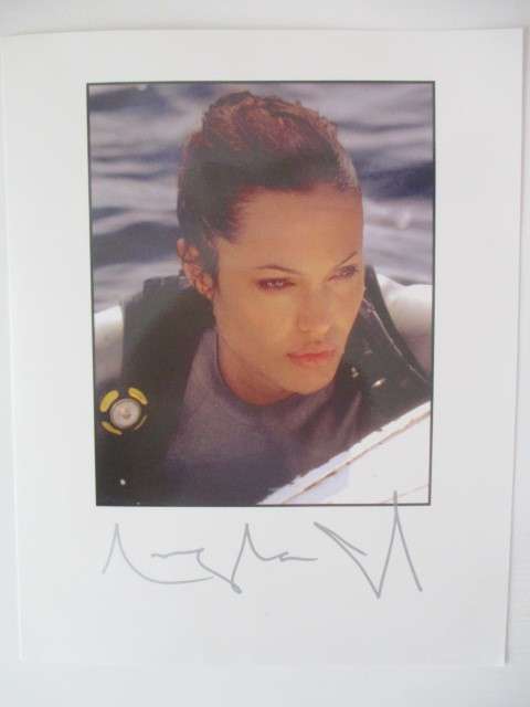 PRINTED AUTOGRAPH - ANGELINA  JOLIE - TOMB RAIDER - A4