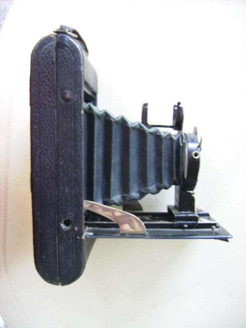 Old  camera GOERZ made as early as 1921 not sure if works but everything intact see more