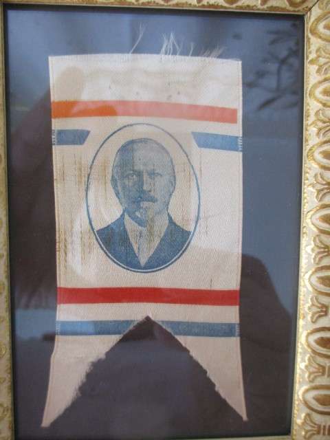 LOVELY VINTAGE SILK LAPEL BADGE  OF PRESIDENT JAN SMUTS FRAMED RARE PIECE!!!