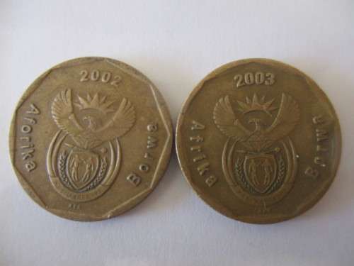 SOUTH AFRICA 50c X2 COINS CRICKET AND SOCCER - 2003 - 2002 (3)