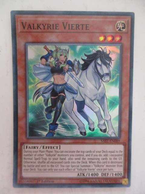 YU-GI-OH TRADING CARD  - VALKYRIE VIERTE -  FOIL CARD / SHINY
