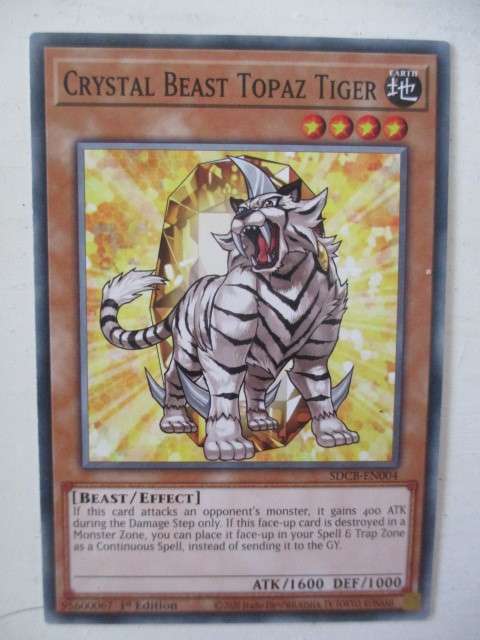 YU-GI-OH TRADING CARD - CRYSTAL BEAST TOPAZ TIGER