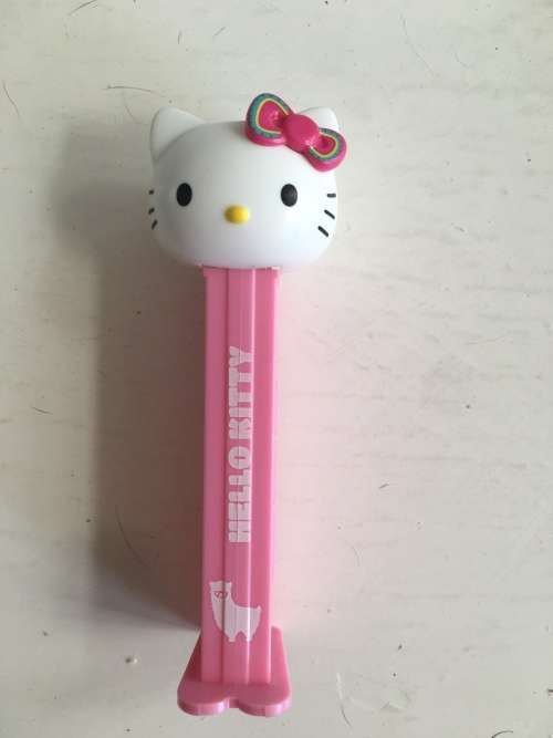 PEZ HELLO KITTY SWEET HOLDERS - STATE WHICH ONE