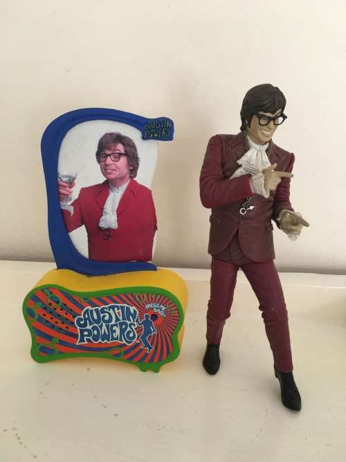 VINTAGE MIKE MYERS AS AUSTIN POWERS -FIGURE  AND SOUND BOX