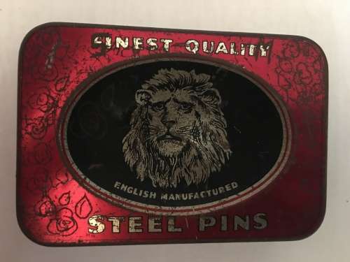 VINTAGE GRAMMAPHONE   PINS TIN