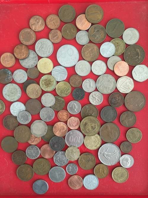 LOT OF WORLD COINS