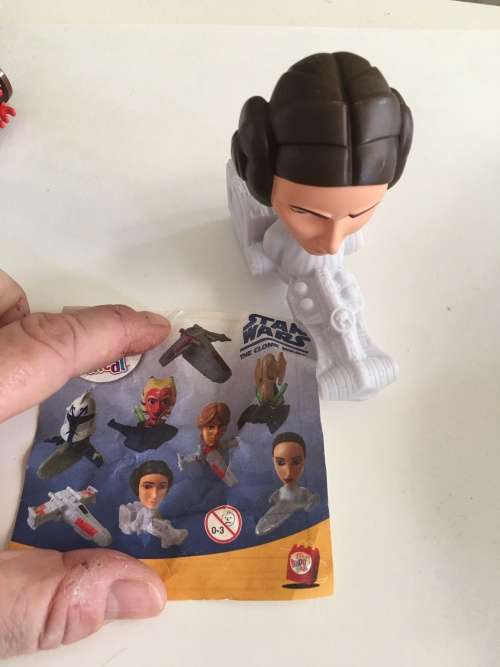 LOVELY STAR WARS PRINCESS LEYA PULL CAR TOY - MC DONALDS VERSION