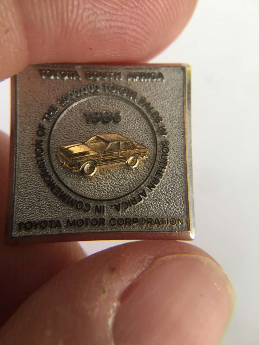 LOVELY VINTAGE TOYOTA  MENS CUFF LINKS