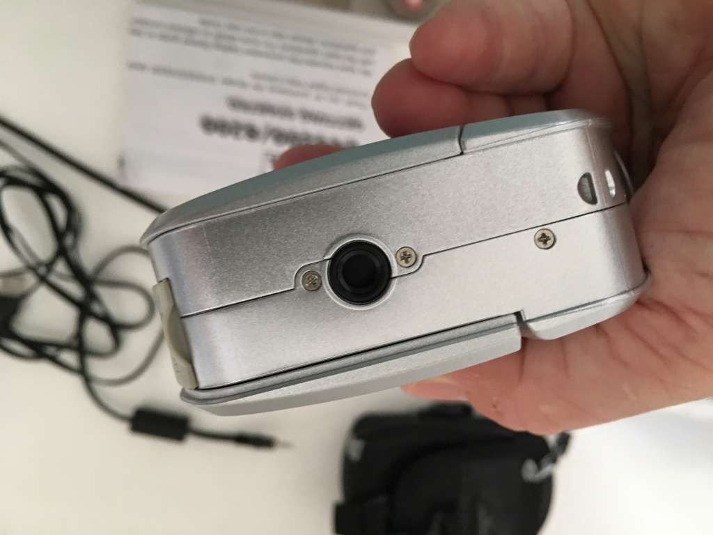 VINTAGE MINI MUSTEK DIGITAL  VIDEO  CAMCORDER MPEG 4 CASE AND INSTRUCTIONS