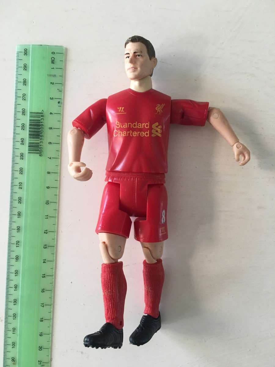LOVELY SOCCER FIGURE STEVEN GERRARD NO. 8  MANCHESTER UNITED - BARCLAYS