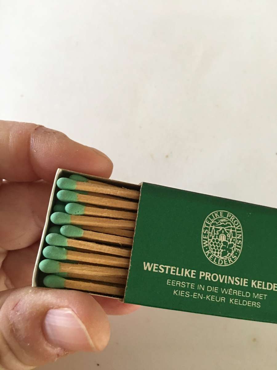 VINTAGE MATCH BOX WITH MATCHES