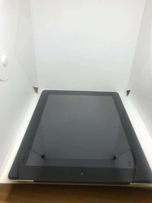 Apple iPad 3 WiFi and Cellular 64 GB