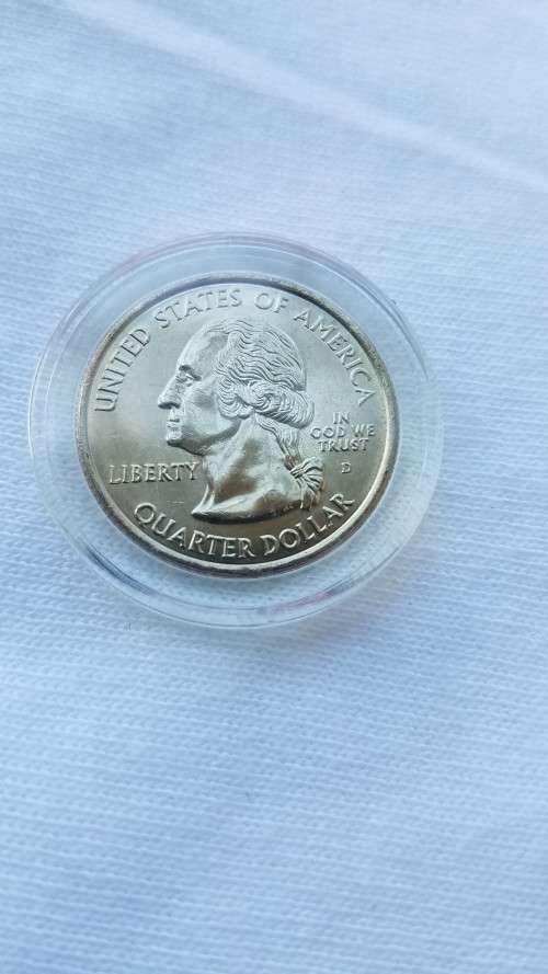 *UNC* 2008 Alaska Quarter Dollar (Denver Mint) coin in capsule. High Quality Specimen.