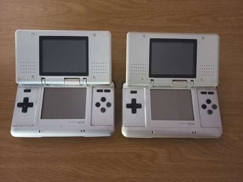 2x Nintendo DS Silver (SOLD AS IS)