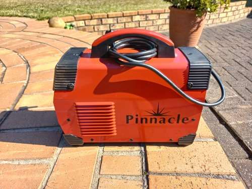 Inverter Welder - PINNACLE INTRUARC 210HD - Excellent Condition
