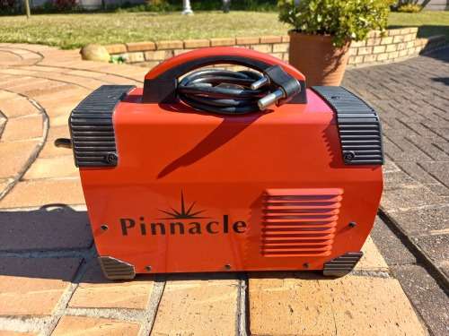 Inverter Welder - PINNACLE INTRUARC 210HD - Excellent Condition