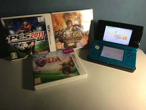 NINTENDO 3DS + 3 ORIGINAL GAMES