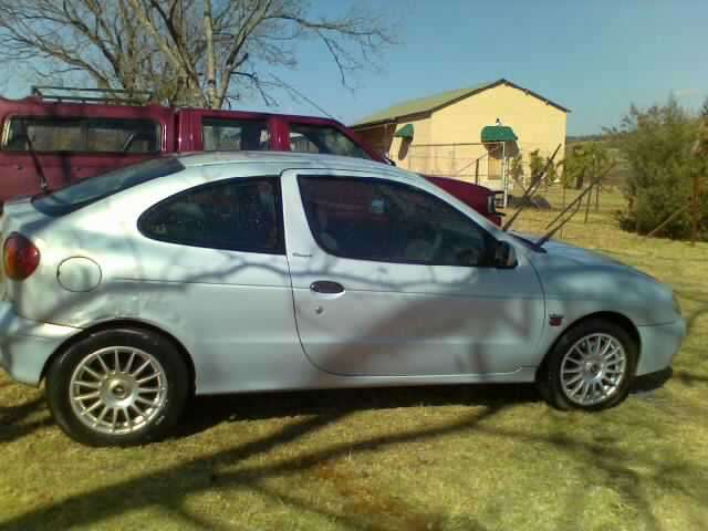 Renault Megane Coupe 1.6 16v 2000 Model