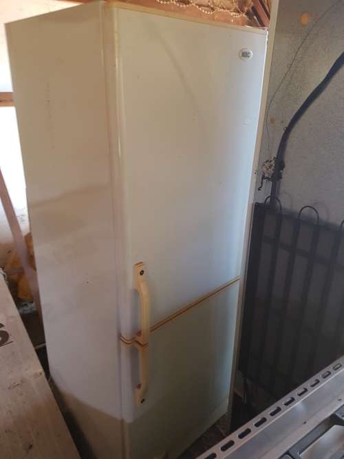 Bulk Auction 4 x Fridges, 1 x pizza oven and smeg free standing stove/oven