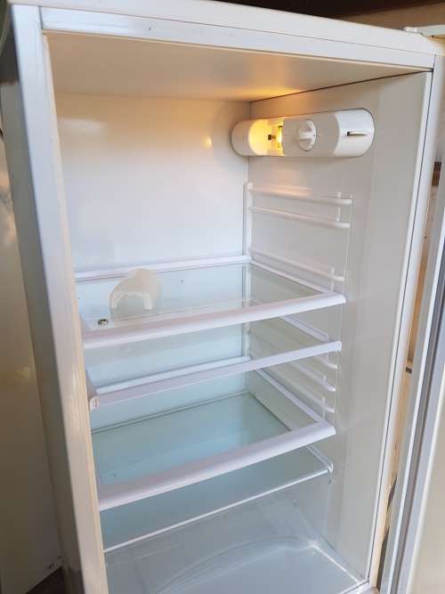 Bulk Auction 4 x Fridges, 1 x pizza oven and smeg free standing stove/oven