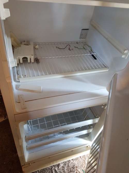 Bulk Auction 4 x Fridges, 1 x pizza oven and smeg free standing stove/oven
