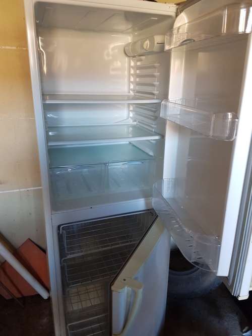 Bulk Auction 4 x Fridges, 1 x pizza oven and smeg free standing stove/oven