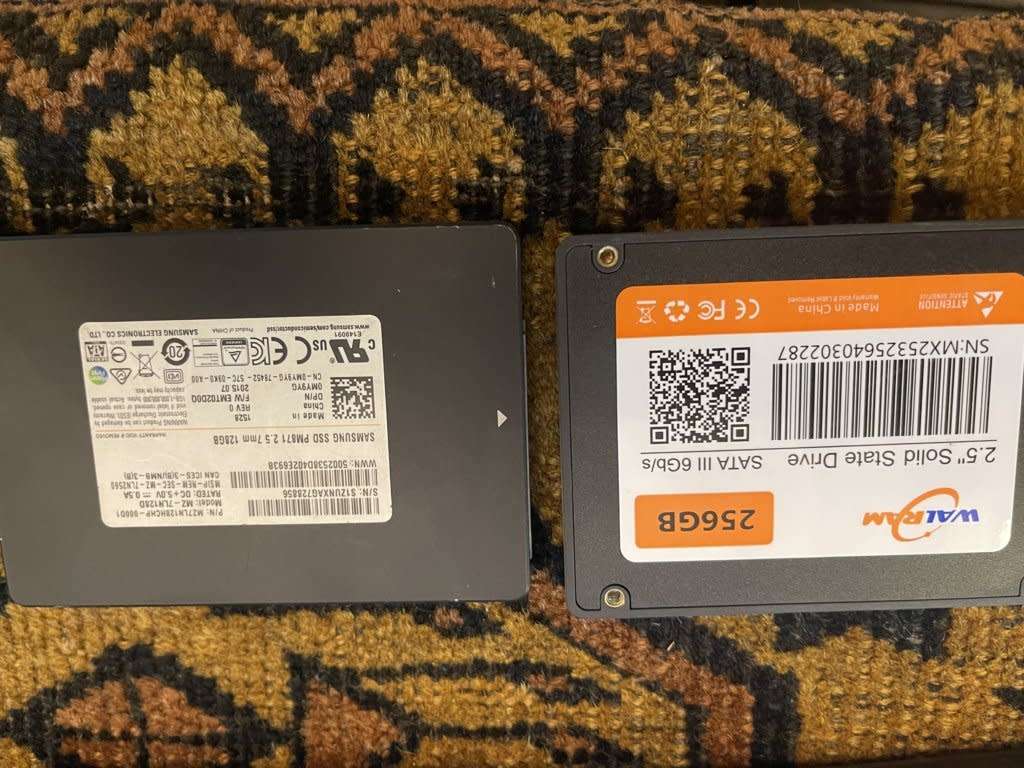 2 x 2.5 SSD`s Samsung used and Walram new