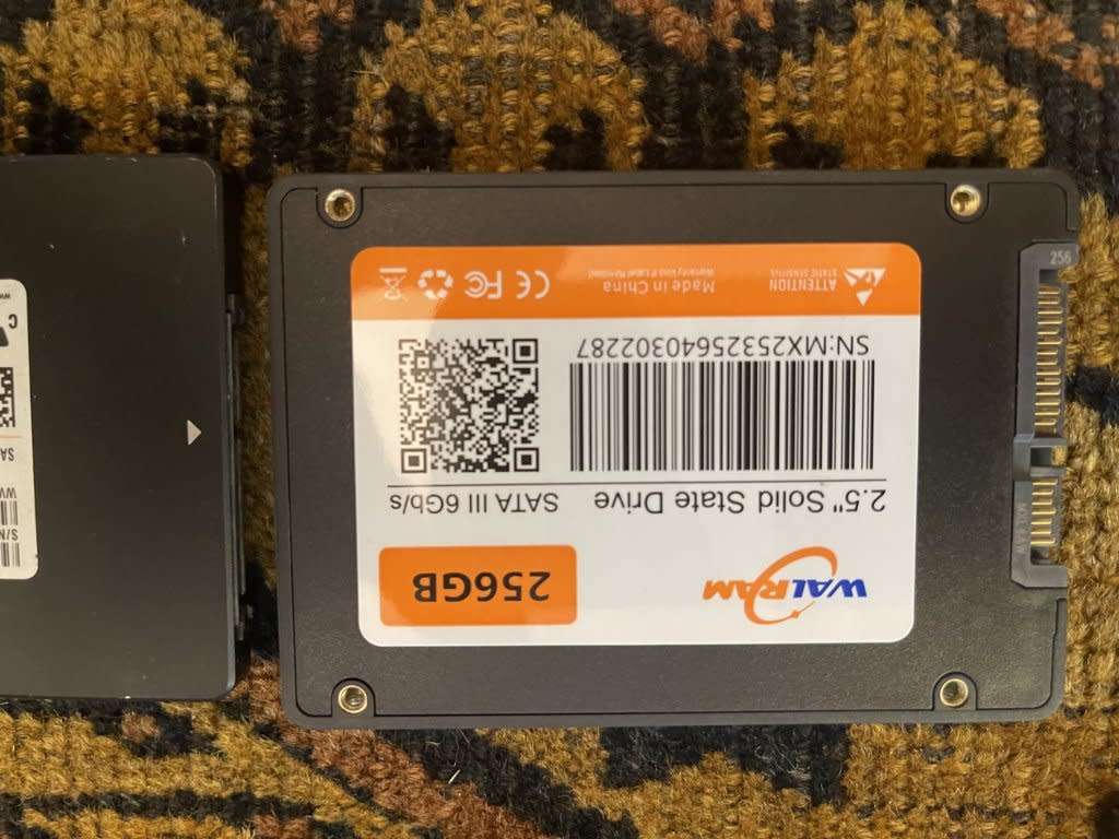 2 x 2.5 SSD`s Samsung used and Walram new
