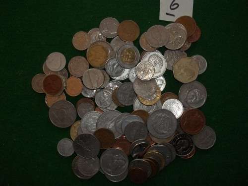 Lot of 100 mixed world coins