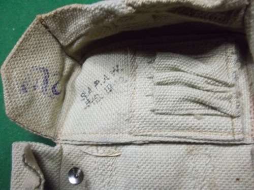 SADF .. VINTAGE KHAKI COLOUR AMMUNITION POUCH