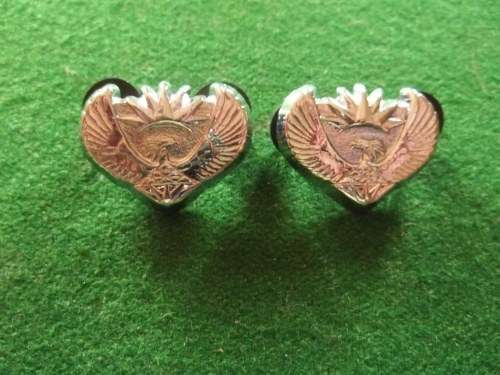 Set of two opposite facing major rank insignia SANDF